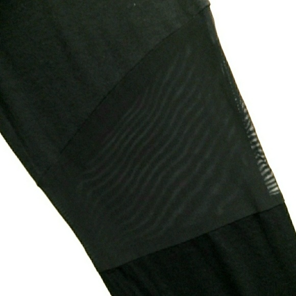 Super Soft Mesh Insert Leggings - Picture 5 of 7